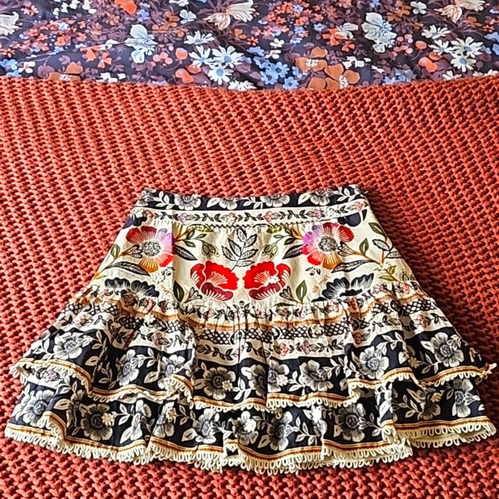 Farm rio romantic garden mini skirt S